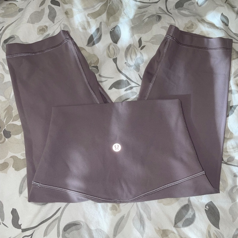 Lululemon - Picture 2 of 4